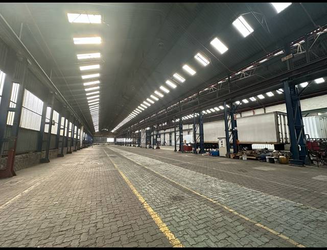 14,150M² WAREHOUSE TO LET IN TUNNEY